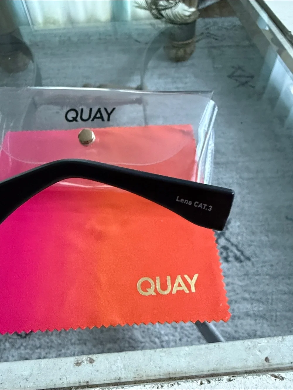 QUAY Australia Black Sunglasses Space Age. NWOT!